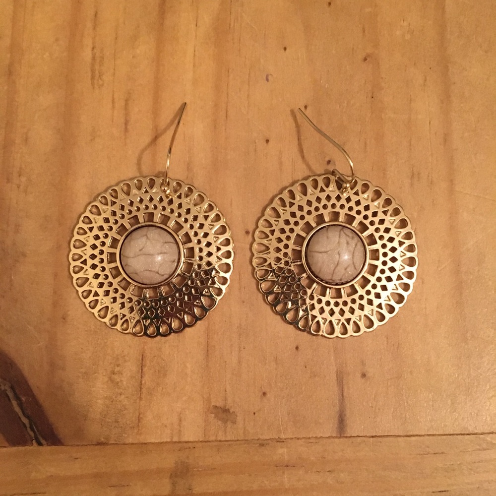 Women’s earrings